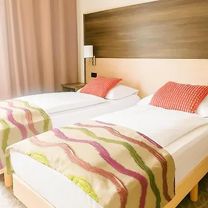 Arion Cityhotel Отель