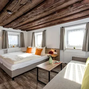 Uebernachten In Der Tenne Aparthotel Norimberk