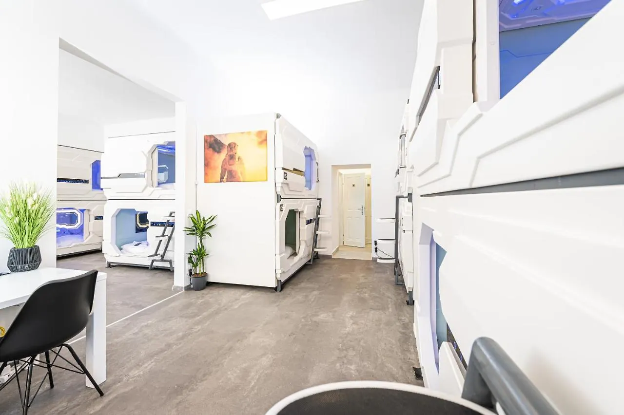 Space Home Apartment - City Hall Wien